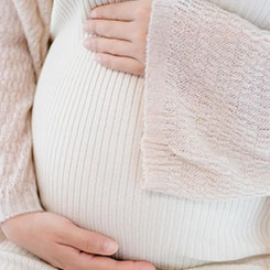 得益于A🇪🇹🇬🇭I建设，😛✈我们在12月季🥊度实现了强劲🐵😯的收入和🚐